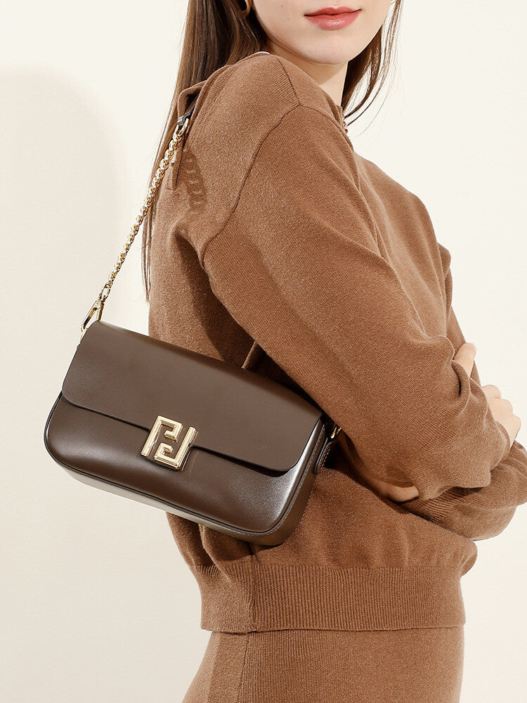 ZYB202 Chic & Structured Handbag - Modern Elegance