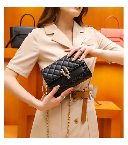 ZYB072 Chic and Minimalist: Quilted Chain Strap Bag