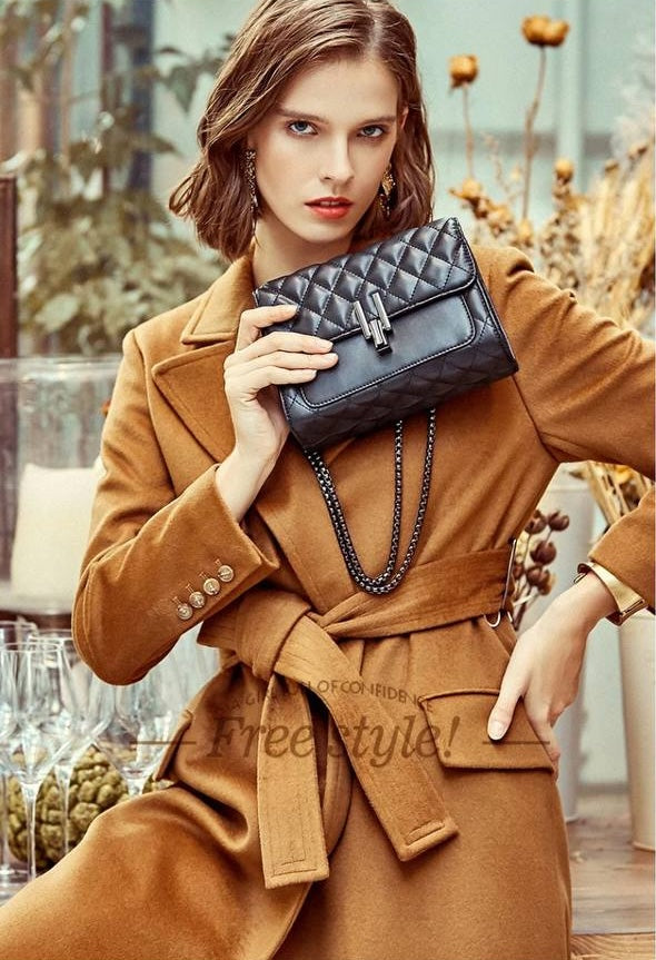 ZYB046 Chic and Sophisticated: Quilted Chain Shoulder Bag